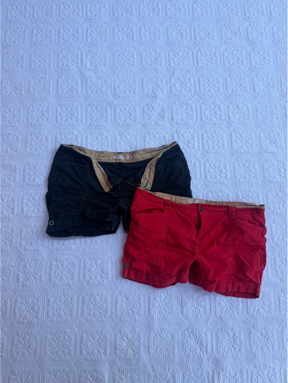 Y2K vintage No Boundaries Women's Size 17 Red and Black Casual Shorts bundle